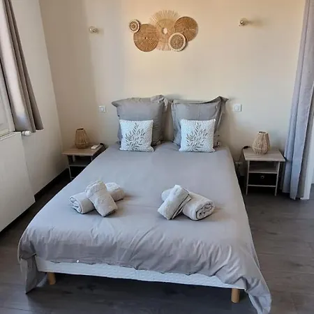 Hotell Maison Au Calme Avec Jardin *