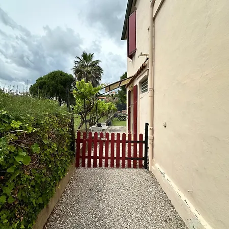 Maison Au Calme Avec Jardin Hotell *