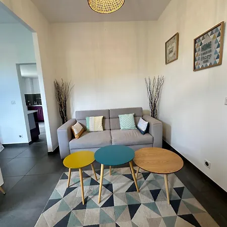 Hotell Maison Au Calme Avec Jardin Cannes